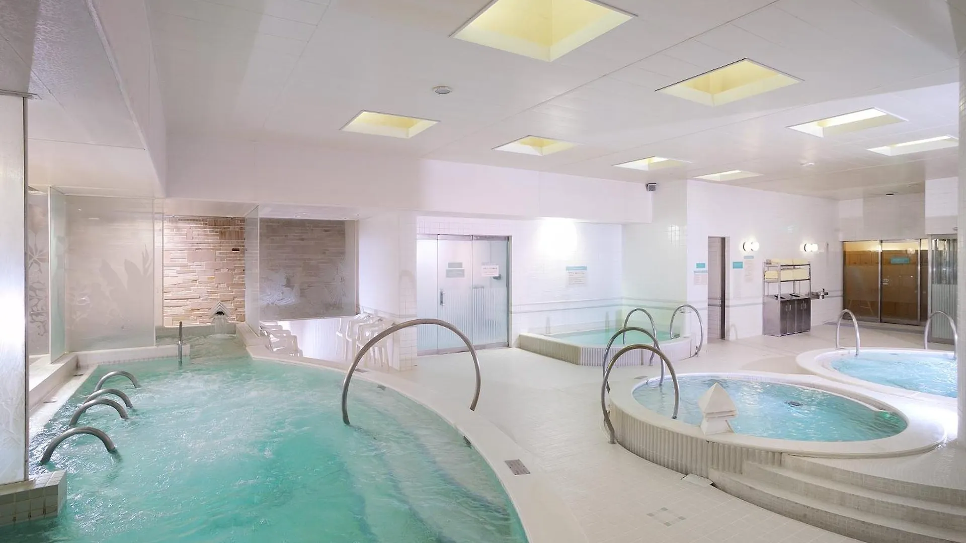 Hotel Emisia Σαππόρο